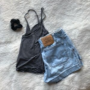 MONDAY NIGHT SALE Crop Top + Levi’s Outfit